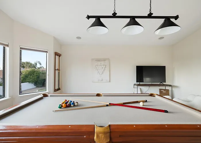 Arch Views Beautifully Designed With Swimming Pool Table And