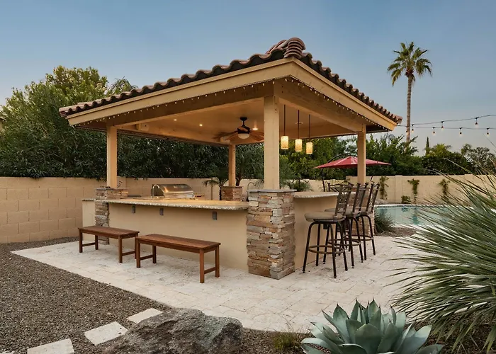 Arch Views Beautifully Designed With Swimming Pool Table And Casa vacanze *