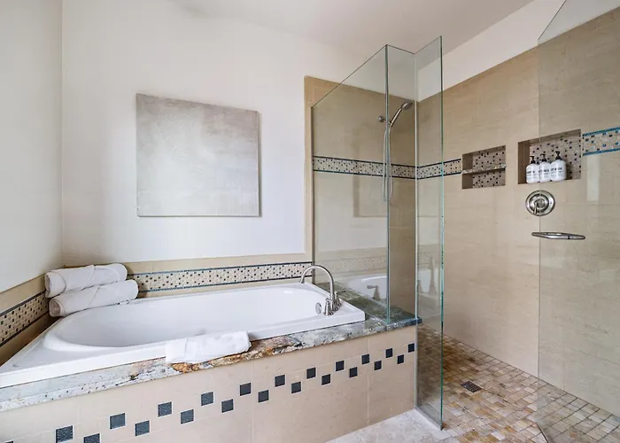 Arch Views Beautifully Designed With Swimming Pool Table And