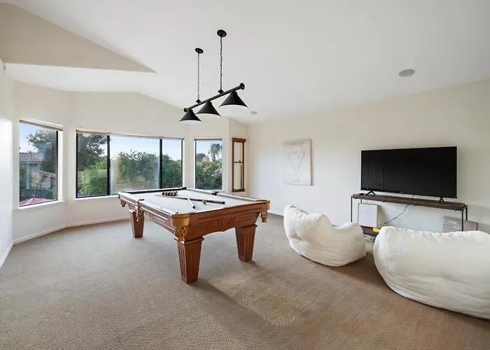 Arch Views Beautifully Designed With Swimming Pool Table And *